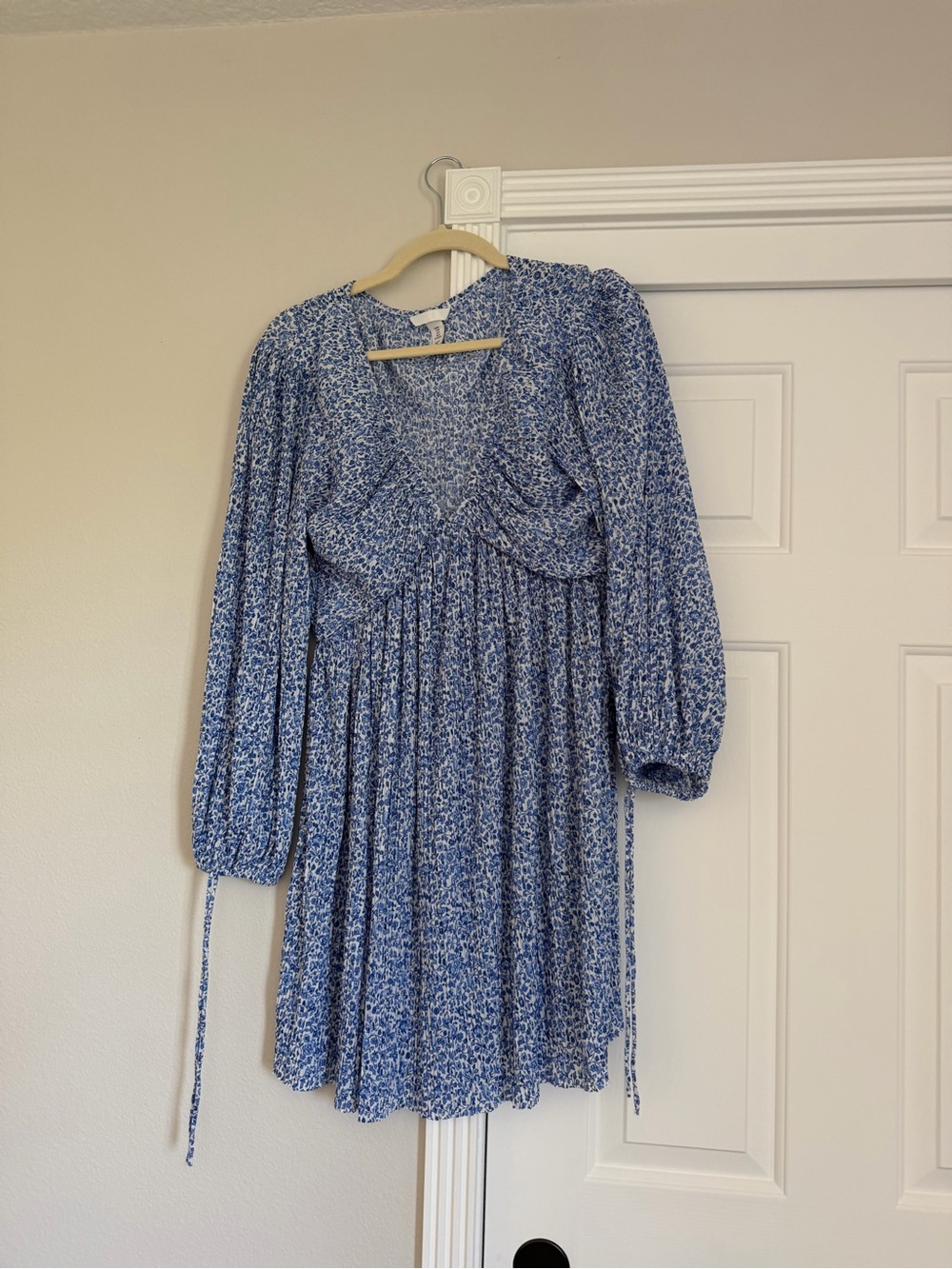 H&M Blue Floral Puff-Sleeve Mini Dress
